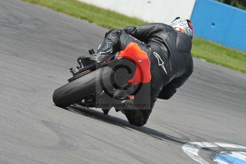 Motorcycle action photographs;donington;donington park leicestershire;donington photographs;event digital images;eventdigitalimages;no limits trackday;peter wileman photography;trackday;trackday digital images;trackday photos