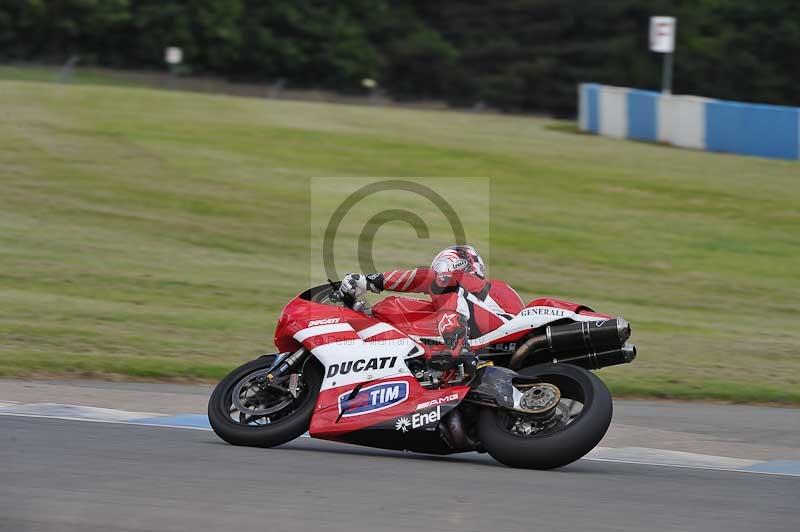 Motorcycle action photographs;donington;donington park leicestershire;donington photographs;event digital images;eventdigitalimages;no limits trackday;peter wileman photography;trackday;trackday digital images;trackday photos