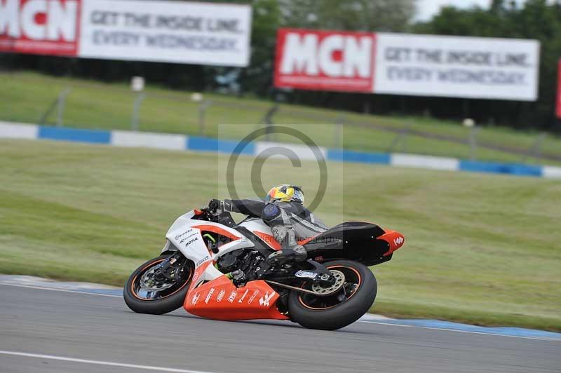 Motorcycle action photographs;donington;donington park leicestershire;donington photographs;event digital images;eventdigitalimages;no limits trackday;peter wileman photography;trackday;trackday digital images;trackday photos