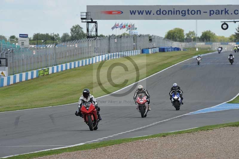 Motorcycle action photographs;donington;donington park leicestershire;donington photographs;event digital images;eventdigitalimages;no limits trackday;peter wileman photography;trackday;trackday digital images;trackday photos