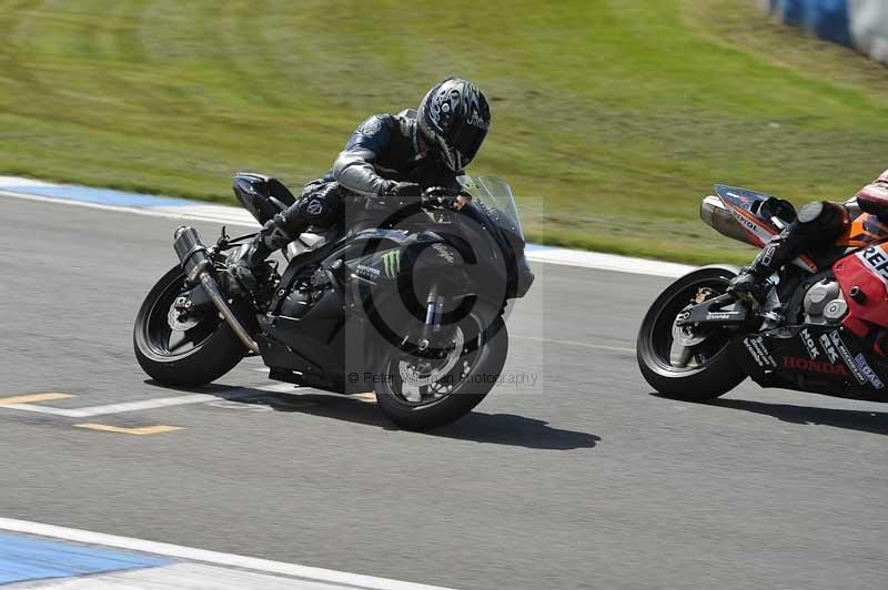Motorcycle action photographs;donington;donington park leicestershire;donington photographs;event digital images;eventdigitalimages;no limits trackday;peter wileman photography;trackday;trackday digital images;trackday photos