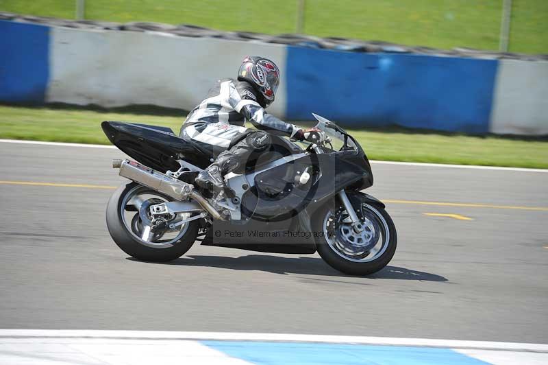 Motorcycle action photographs;donington;donington park leicestershire;donington photographs;event digital images;eventdigitalimages;no limits trackday;peter wileman photography;trackday;trackday digital images;trackday photos