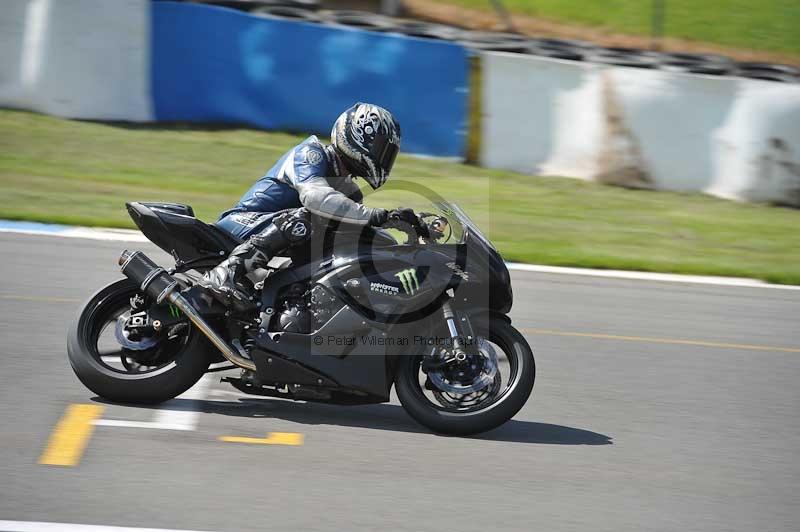 Motorcycle action photographs;donington;donington park leicestershire;donington photographs;event digital images;eventdigitalimages;no limits trackday;peter wileman photography;trackday;trackday digital images;trackday photos