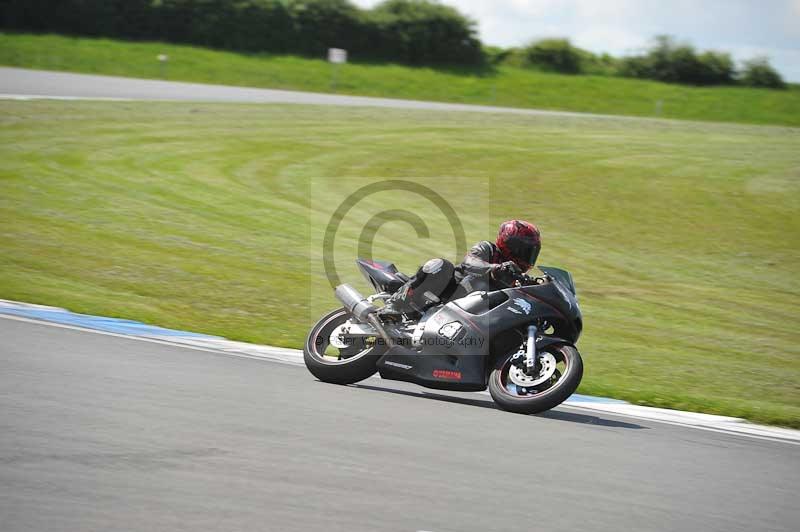 Motorcycle action photographs;donington;donington park leicestershire;donington photographs;event digital images;eventdigitalimages;no limits trackday;peter wileman photography;trackday;trackday digital images;trackday photos