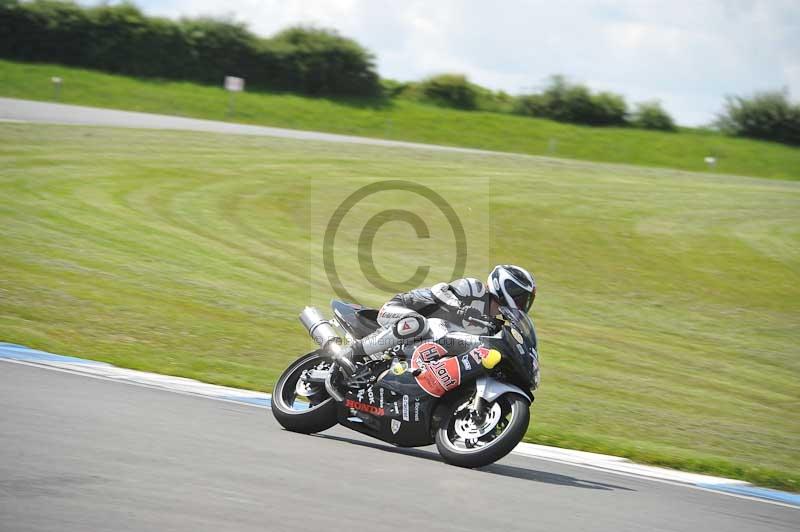 Motorcycle action photographs;donington;donington park leicestershire;donington photographs;event digital images;eventdigitalimages;no limits trackday;peter wileman photography;trackday;trackday digital images;trackday photos