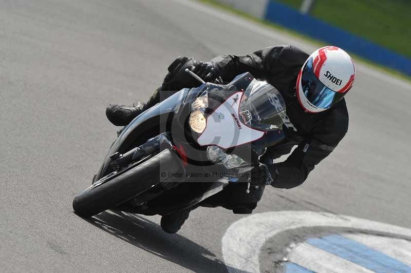 Motorcycle action photographs;donington;donington park leicestershire;donington photographs;event digital images;eventdigitalimages;no limits trackday;peter wileman photography;trackday;trackday digital images;trackday photos