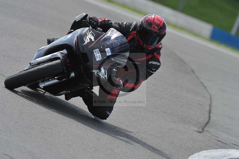 Motorcycle action photographs;donington;donington park leicestershire;donington photographs;event digital images;eventdigitalimages;no limits trackday;peter wileman photography;trackday;trackday digital images;trackday photos
