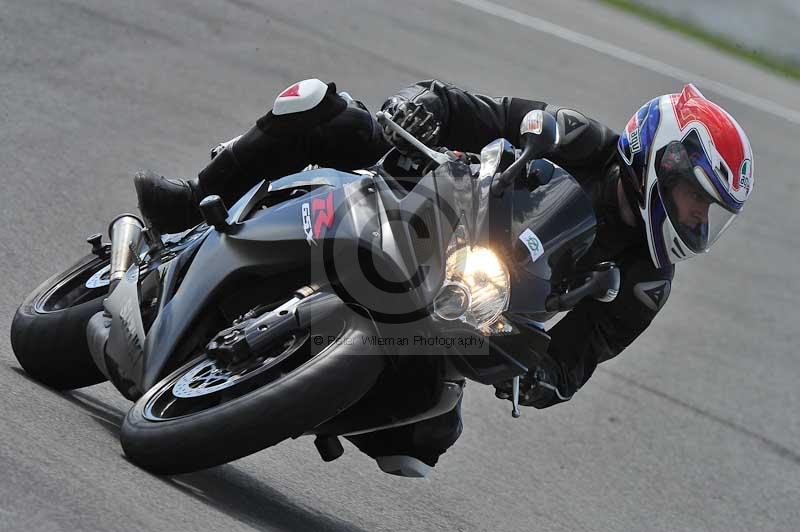 Motorcycle action photographs;donington;donington park leicestershire;donington photographs;event digital images;eventdigitalimages;no limits trackday;peter wileman photography;trackday;trackday digital images;trackday photos