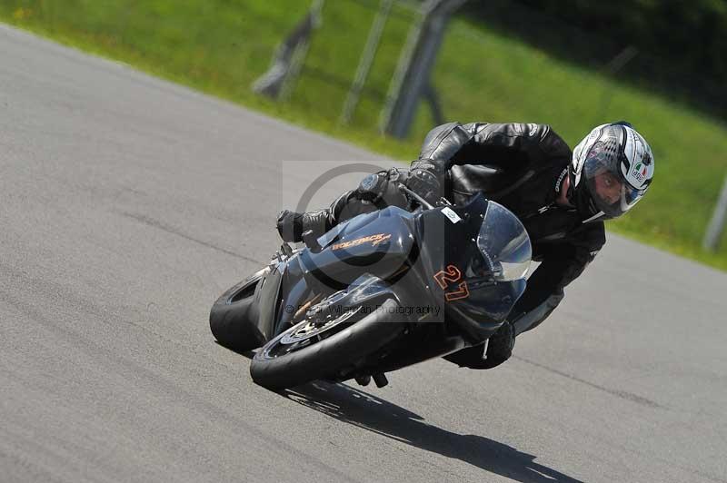 Motorcycle action photographs;donington;donington park leicestershire;donington photographs;event digital images;eventdigitalimages;no limits trackday;peter wileman photography;trackday;trackday digital images;trackday photos
