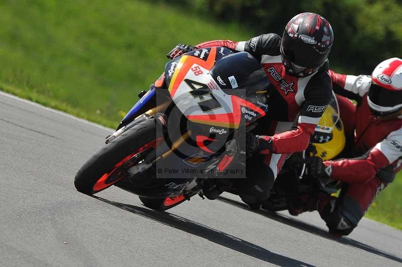 Motorcycle action photographs;donington;donington park leicestershire;donington photographs;event digital images;eventdigitalimages;no limits trackday;peter wileman photography;trackday;trackday digital images;trackday photos