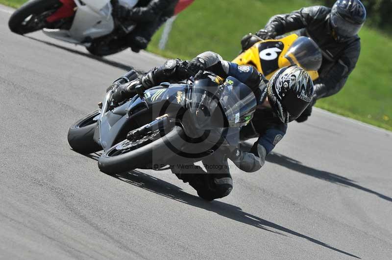Motorcycle action photographs;donington;donington park leicestershire;donington photographs;event digital images;eventdigitalimages;no limits trackday;peter wileman photography;trackday;trackday digital images;trackday photos
