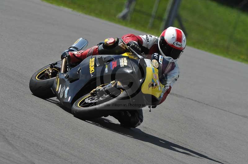 Motorcycle action photographs;donington;donington park leicestershire;donington photographs;event digital images;eventdigitalimages;no limits trackday;peter wileman photography;trackday;trackday digital images;trackday photos