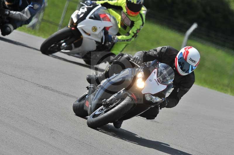 Motorcycle action photographs;donington;donington park leicestershire;donington photographs;event digital images;eventdigitalimages;no limits trackday;peter wileman photography;trackday;trackday digital images;trackday photos