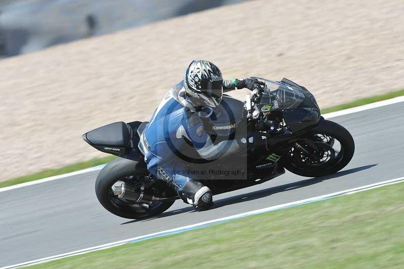 Motorcycle action photographs;donington;donington park leicestershire;donington photographs;event digital images;eventdigitalimages;no limits trackday;peter wileman photography;trackday;trackday digital images;trackday photos