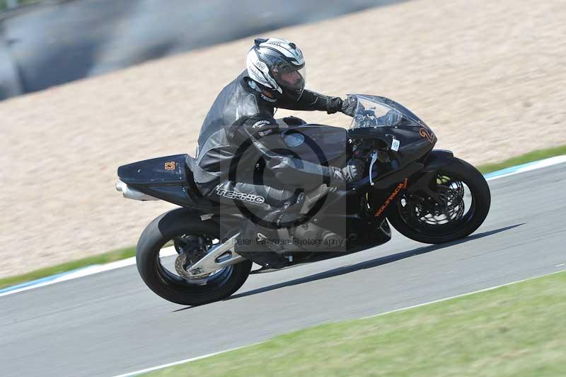 Motorcycle action photographs;donington;donington park leicestershire;donington photographs;event digital images;eventdigitalimages;no limits trackday;peter wileman photography;trackday;trackday digital images;trackday photos