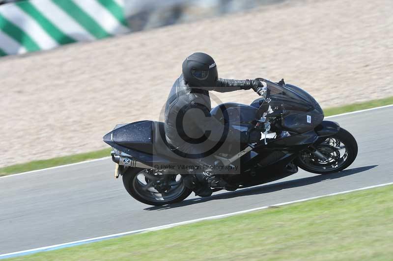 Motorcycle action photographs;donington;donington park leicestershire;donington photographs;event digital images;eventdigitalimages;no limits trackday;peter wileman photography;trackday;trackday digital images;trackday photos
