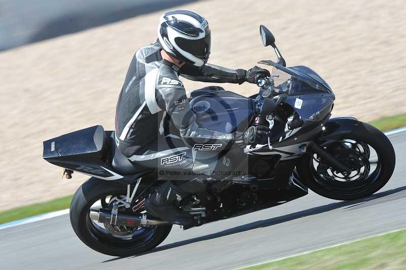 Motorcycle action photographs;donington;donington park leicestershire;donington photographs;event digital images;eventdigitalimages;no limits trackday;peter wileman photography;trackday;trackday digital images;trackday photos