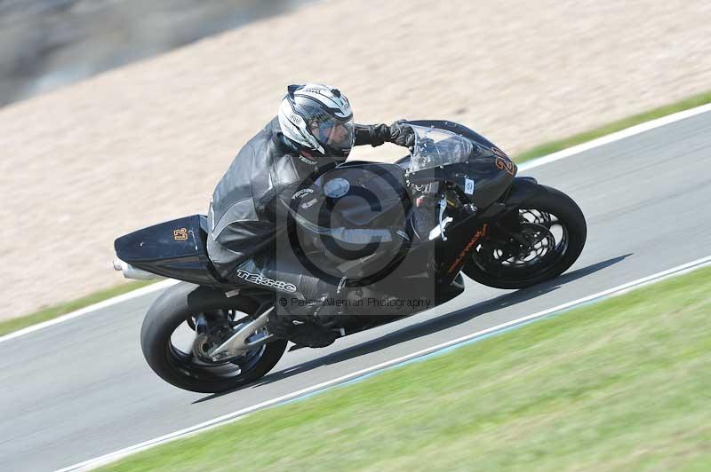 Motorcycle action photographs;donington;donington park leicestershire;donington photographs;event digital images;eventdigitalimages;no limits trackday;peter wileman photography;trackday;trackday digital images;trackday photos