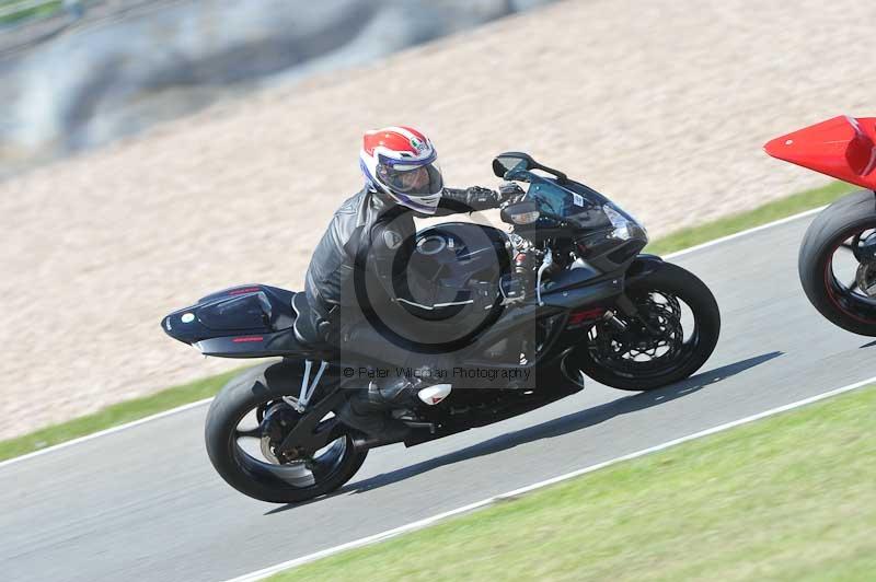 Motorcycle action photographs;donington;donington park leicestershire;donington photographs;event digital images;eventdigitalimages;no limits trackday;peter wileman photography;trackday;trackday digital images;trackday photos