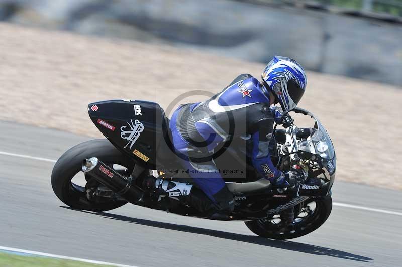 Motorcycle action photographs;donington;donington park leicestershire;donington photographs;event digital images;eventdigitalimages;no limits trackday;peter wileman photography;trackday;trackday digital images;trackday photos