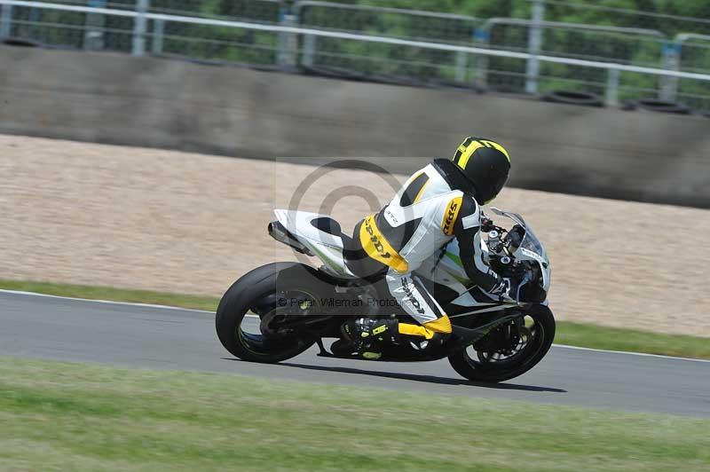 Motorcycle action photographs;donington;donington park leicestershire;donington photographs;event digital images;eventdigitalimages;no limits trackday;peter wileman photography;trackday;trackday digital images;trackday photos