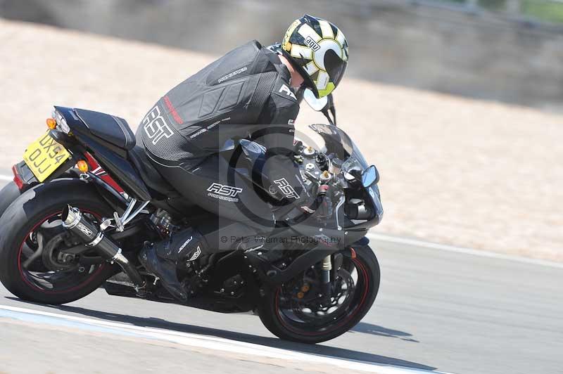 Motorcycle action photographs;donington;donington park leicestershire;donington photographs;event digital images;eventdigitalimages;no limits trackday;peter wileman photography;trackday;trackday digital images;trackday photos