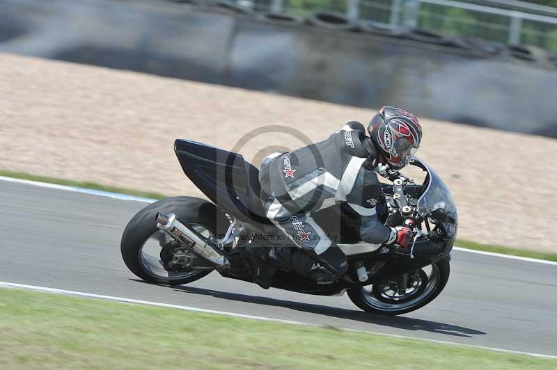 Motorcycle action photographs;donington;donington park leicestershire;donington photographs;event digital images;eventdigitalimages;no limits trackday;peter wileman photography;trackday;trackday digital images;trackday photos