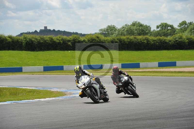 Motorcycle action photographs;donington;donington park leicestershire;donington photographs;event digital images;eventdigitalimages;no limits trackday;peter wileman photography;trackday;trackday digital images;trackday photos