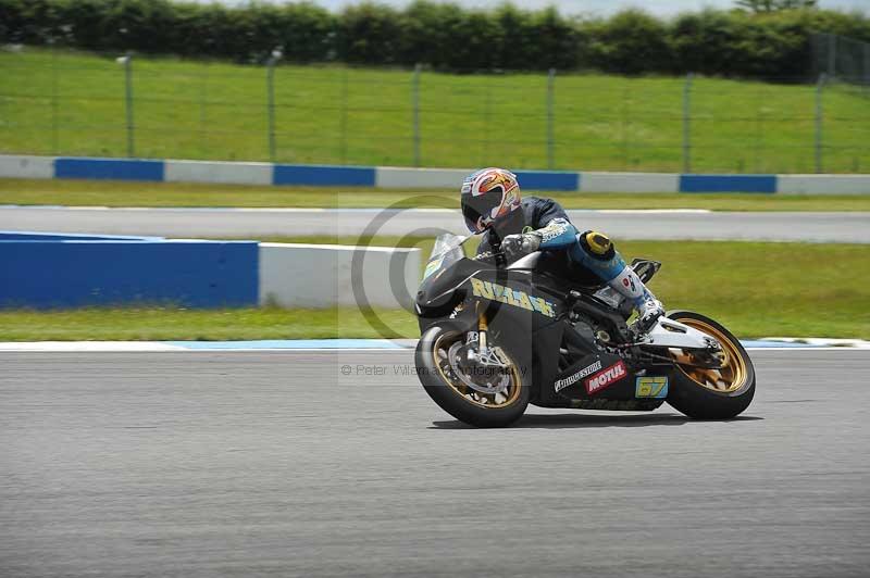 Motorcycle action photographs;donington;donington park leicestershire;donington photographs;event digital images;eventdigitalimages;no limits trackday;peter wileman photography;trackday;trackday digital images;trackday photos