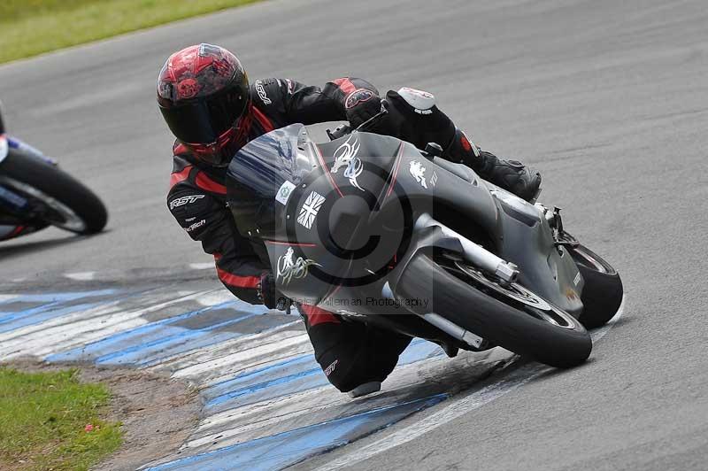 Motorcycle action photographs;donington;donington park leicestershire;donington photographs;event digital images;eventdigitalimages;no limits trackday;peter wileman photography;trackday;trackday digital images;trackday photos
