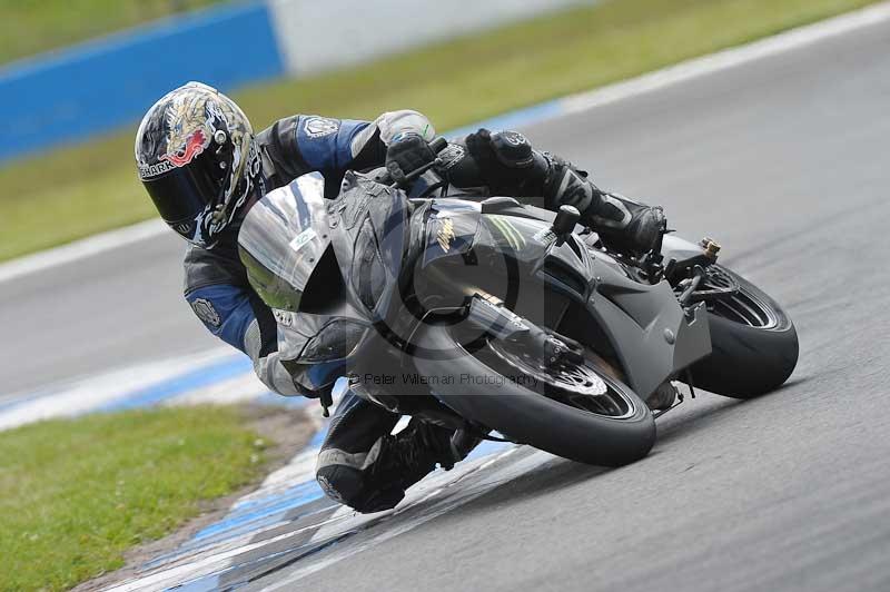 Motorcycle action photographs;donington;donington park leicestershire;donington photographs;event digital images;eventdigitalimages;no limits trackday;peter wileman photography;trackday;trackday digital images;trackday photos
