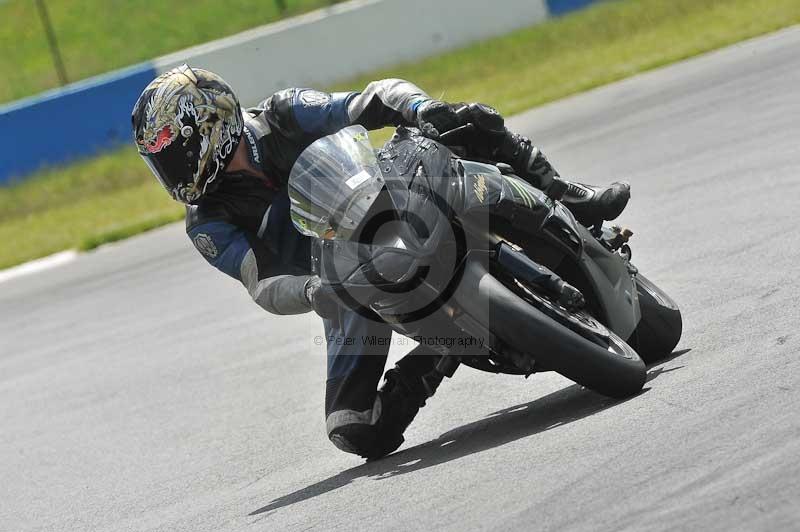 Motorcycle action photographs;donington;donington park leicestershire;donington photographs;event digital images;eventdigitalimages;no limits trackday;peter wileman photography;trackday;trackday digital images;trackday photos