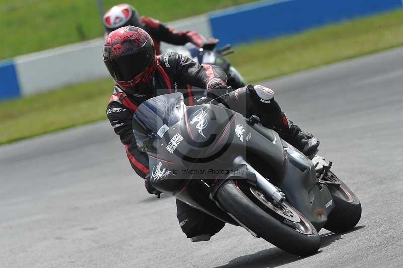 Motorcycle action photographs;donington;donington park leicestershire;donington photographs;event digital images;eventdigitalimages;no limits trackday;peter wileman photography;trackday;trackday digital images;trackday photos