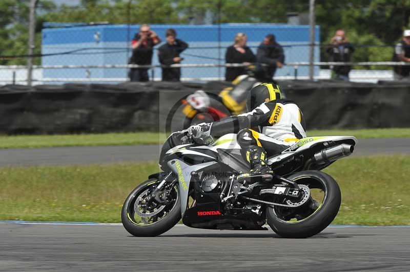Motorcycle action photographs;donington;donington park leicestershire;donington photographs;event digital images;eventdigitalimages;no limits trackday;peter wileman photography;trackday;trackday digital images;trackday photos