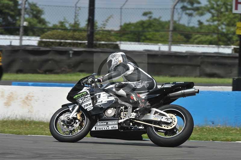 Motorcycle action photographs;donington;donington park leicestershire;donington photographs;event digital images;eventdigitalimages;no limits trackday;peter wileman photography;trackday;trackday digital images;trackday photos