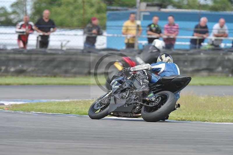 Motorcycle action photographs;donington;donington park leicestershire;donington photographs;event digital images;eventdigitalimages;no limits trackday;peter wileman photography;trackday;trackday digital images;trackday photos