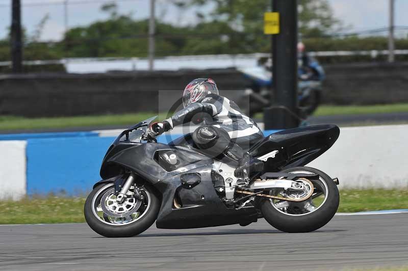 Motorcycle action photographs;donington;donington park leicestershire;donington photographs;event digital images;eventdigitalimages;no limits trackday;peter wileman photography;trackday;trackday digital images;trackday photos