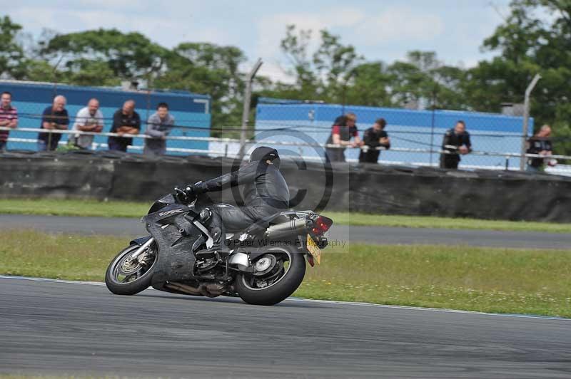 Motorcycle action photographs;donington;donington park leicestershire;donington photographs;event digital images;eventdigitalimages;no limits trackday;peter wileman photography;trackday;trackday digital images;trackday photos