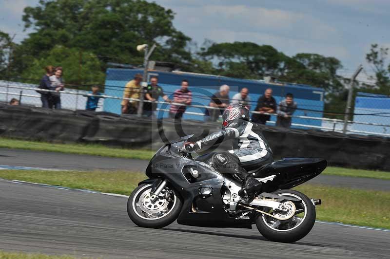Motorcycle action photographs;donington;donington park leicestershire;donington photographs;event digital images;eventdigitalimages;no limits trackday;peter wileman photography;trackday;trackday digital images;trackday photos