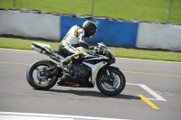 Motorcycle-action-photographs;donington;donington-park-leicestershire;donington-photographs;event-digital-images;eventdigitalimages;no-limits-trackday;peter-wileman-photography;trackday;trackday-digital-images;trackday-photos