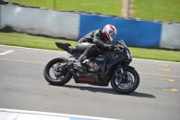 Motorcycle-action-photographs;donington;donington-park-leicestershire;donington-photographs;event-digital-images;eventdigitalimages;no-limits-trackday;peter-wileman-photography;trackday;trackday-digital-images;trackday-photos