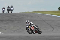 Motorcycle-action-photographs;donington;donington-park-leicestershire;donington-photographs;event-digital-images;eventdigitalimages;no-limits-trackday;peter-wileman-photography;trackday;trackday-digital-images;trackday-photos
