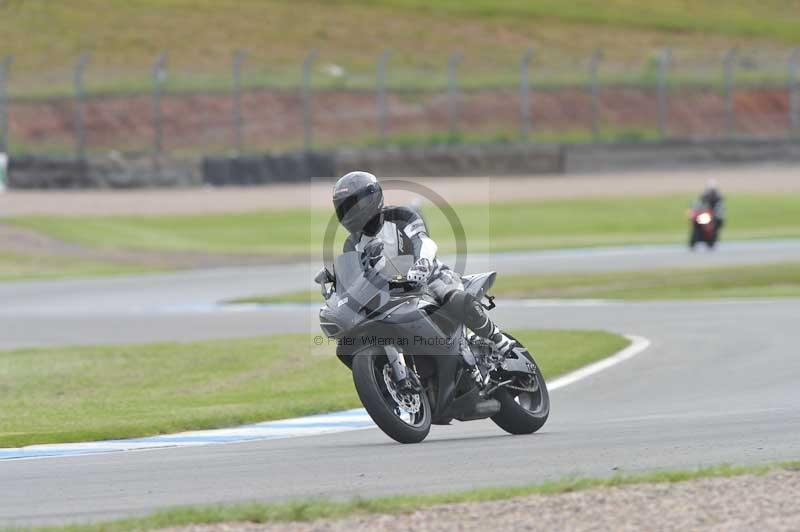 Motorcycle action photographs;donington;donington park leicestershire;donington photographs;event digital images;eventdigitalimages;no limits trackday;peter wileman photography;trackday;trackday digital images;trackday photos