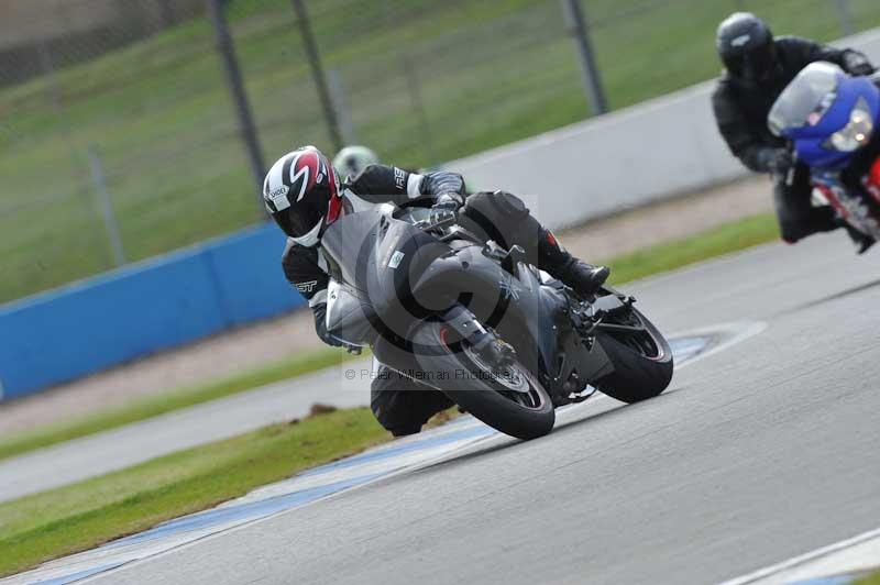 Motorcycle action photographs;donington;donington park leicestershire;donington photographs;event digital images;eventdigitalimages;no limits trackday;peter wileman photography;trackday;trackday digital images;trackday photos