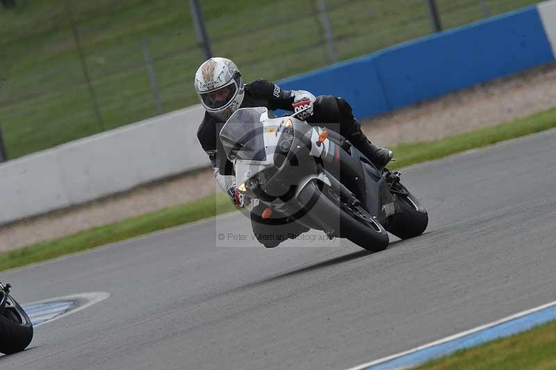 Motorcycle action photographs;donington;donington park leicestershire;donington photographs;event digital images;eventdigitalimages;no limits trackday;peter wileman photography;trackday;trackday digital images;trackday photos