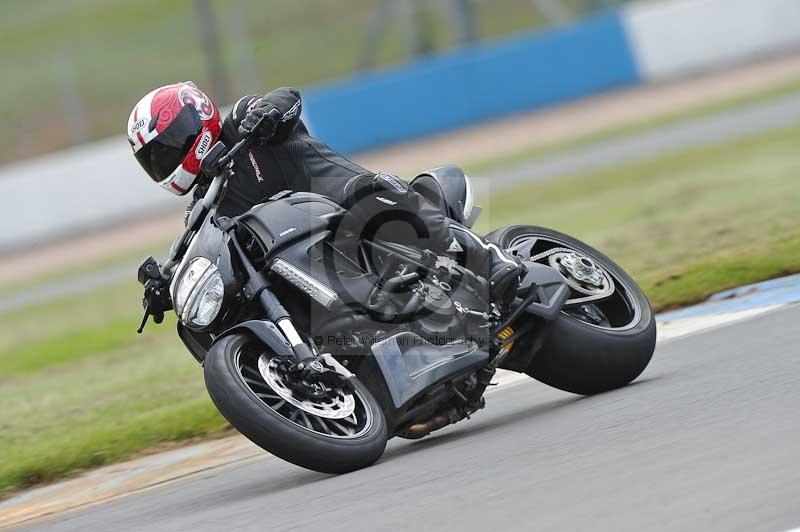 Motorcycle action photographs;donington;donington park leicestershire;donington photographs;event digital images;eventdigitalimages;no limits trackday;peter wileman photography;trackday;trackday digital images;trackday photos