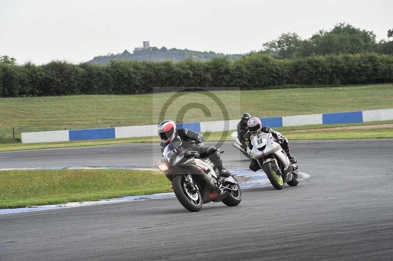 Motorcycle action photographs;donington;donington park leicestershire;donington photographs;event digital images;eventdigitalimages;no limits trackday;peter wileman photography;trackday;trackday digital images;trackday photos