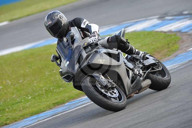 Motorcycle action photographs;donington;donington park leicestershire;donington photographs;event digital images;eventdigitalimages;no limits trackday;peter wileman photography;trackday;trackday digital images;trackday photos