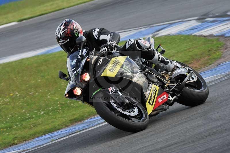 Motorcycle action photographs;donington;donington park leicestershire;donington photographs;event digital images;eventdigitalimages;no limits trackday;peter wileman photography;trackday;trackday digital images;trackday photos