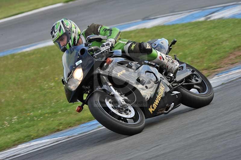 Motorcycle action photographs;donington;donington park leicestershire;donington photographs;event digital images;eventdigitalimages;no limits trackday;peter wileman photography;trackday;trackday digital images;trackday photos